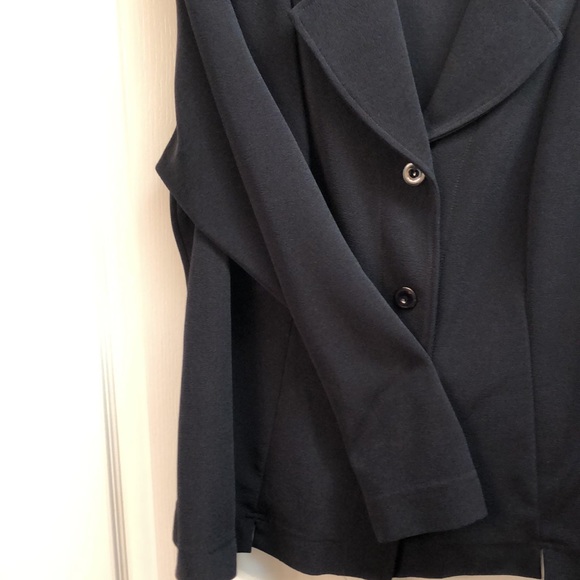 Vintage - Classy Black Blazer - Picture 3 of 6